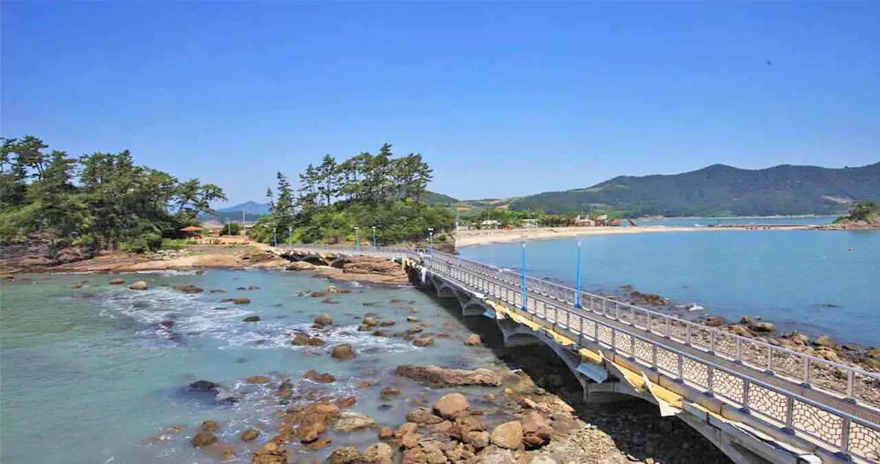 사도 해안 산책길 / 사진=여수관광문화