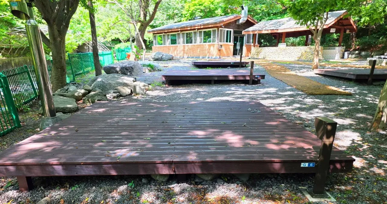 보령 성주산자연휴양림 야영장 / 사진=성주산자연휴양림