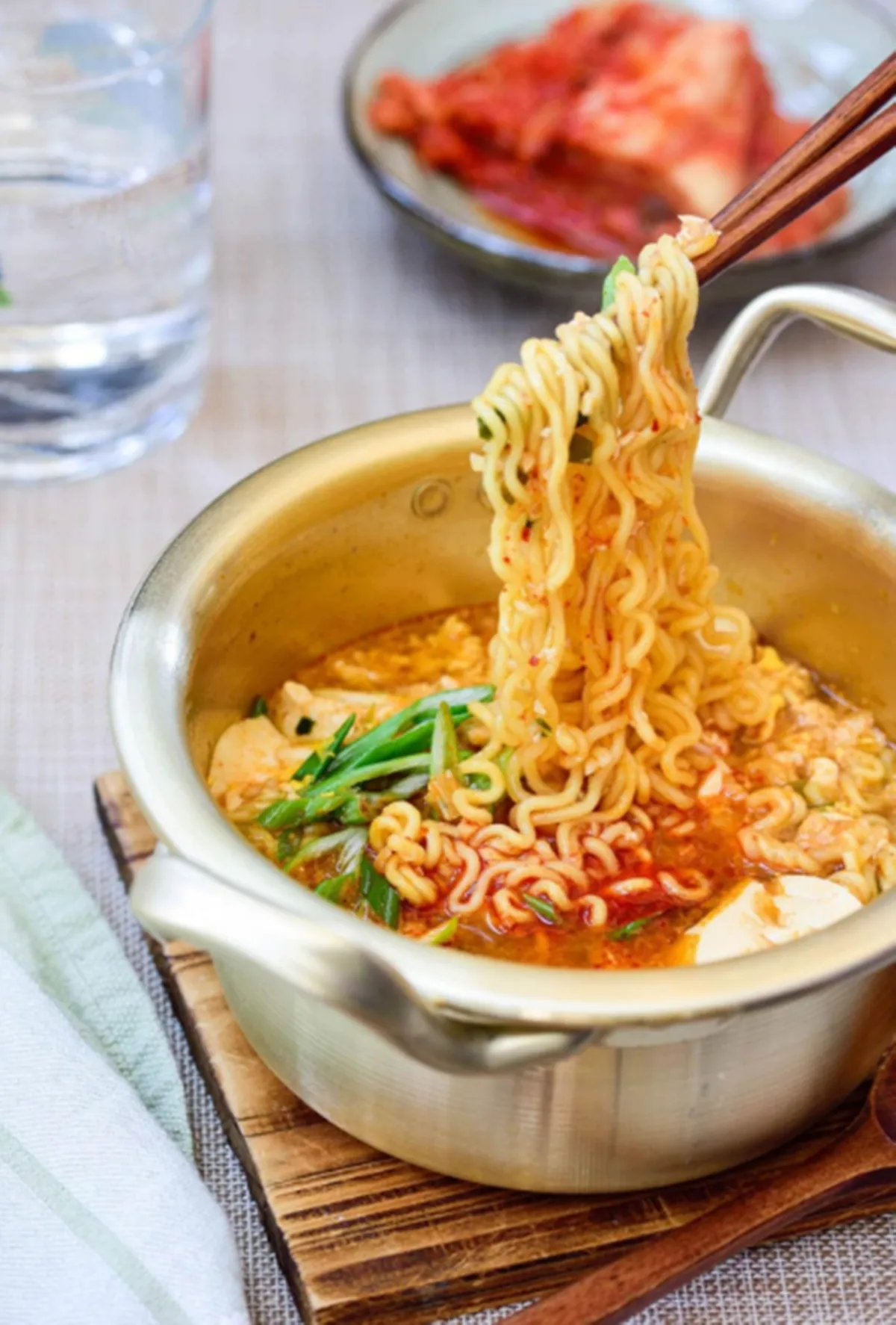 사진 : 라면 / 생성형 이미지
