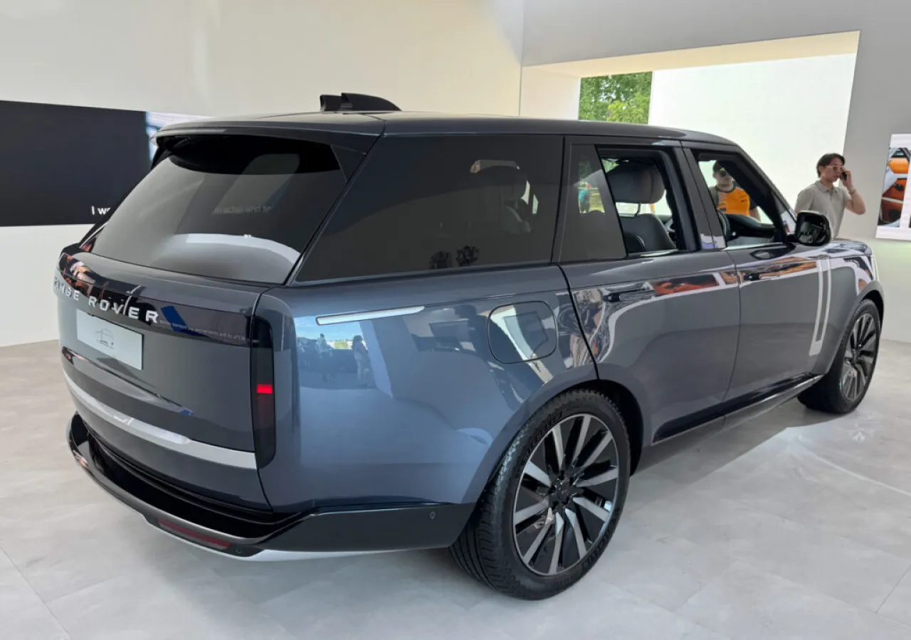 < 레인지로버 일렉트릭, 출처 : topelectricsuv >