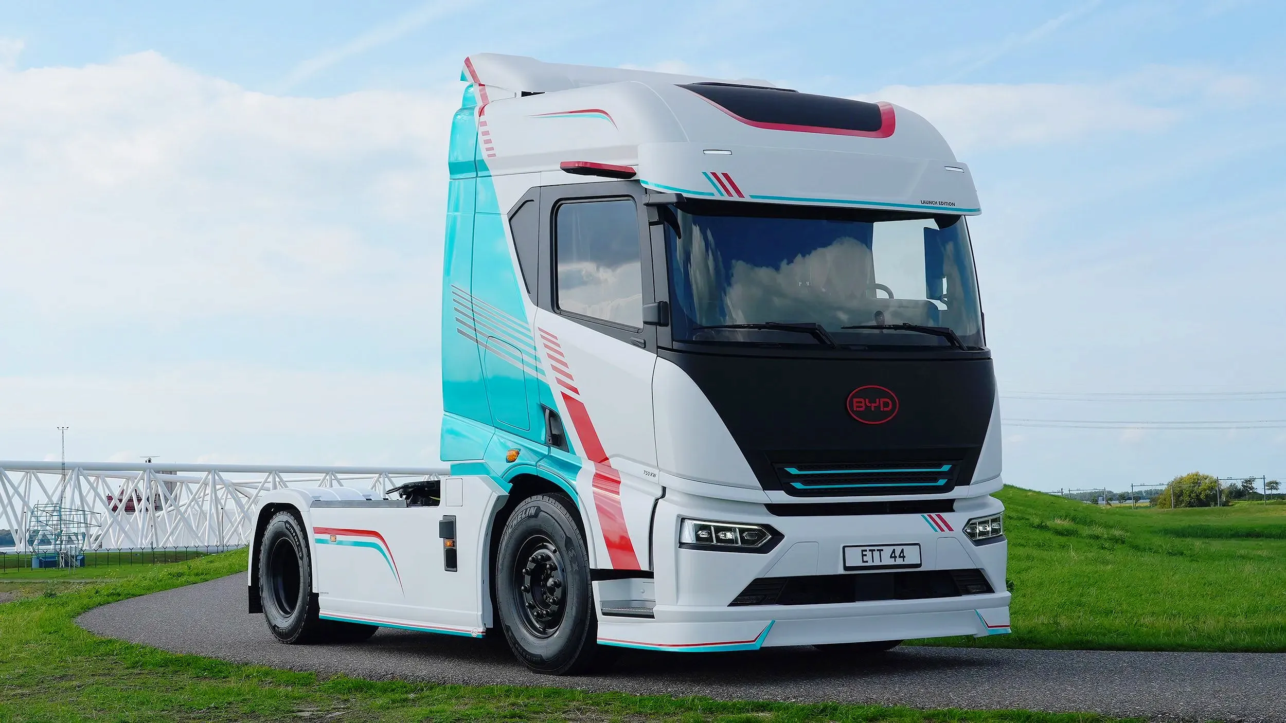 < BYD ETT 44 전기 트럭, 출처 : BYD >