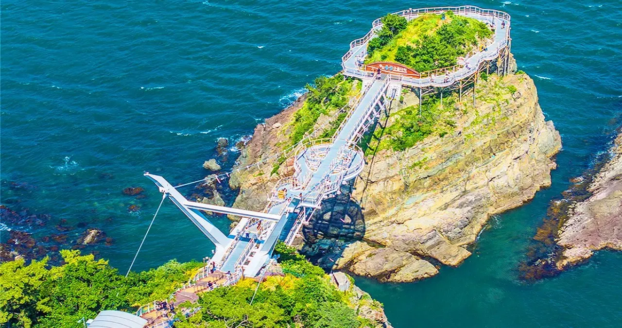 송도용궁구름다리 풍경 / 사진=부산광역시 서구 문화관광