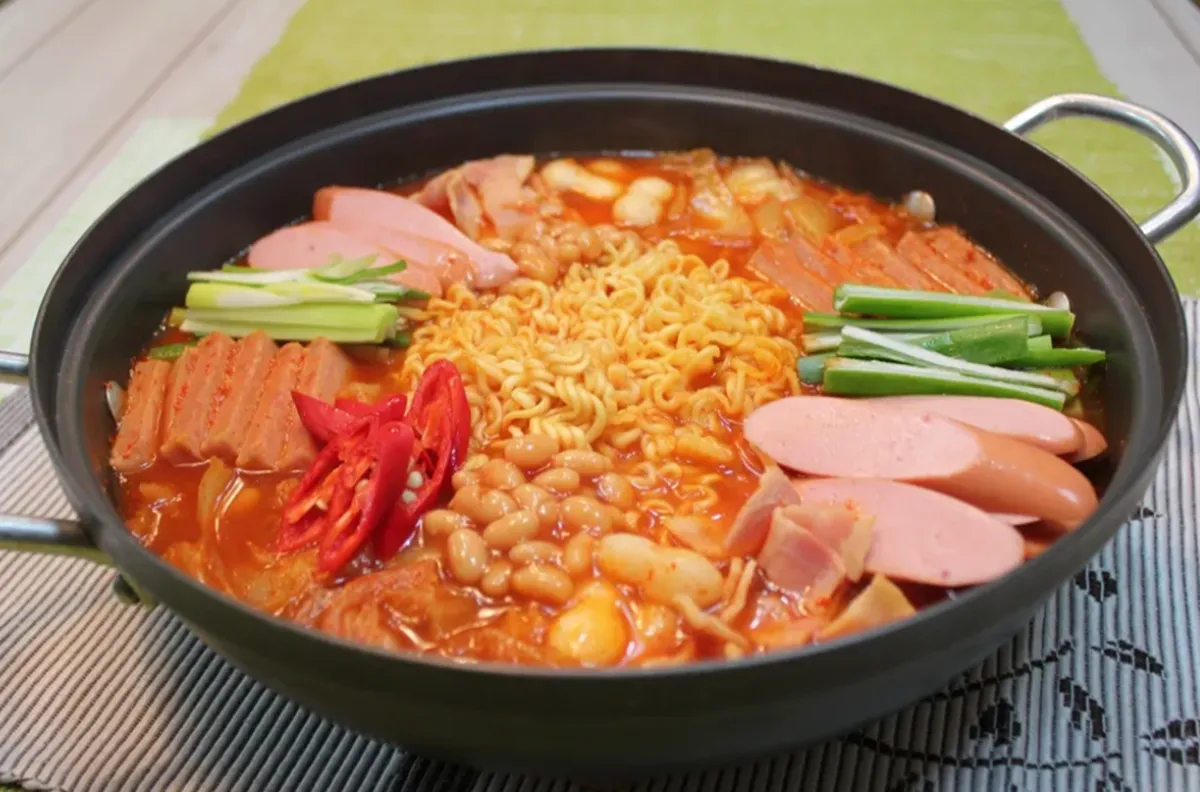 사진 : 부대찌개 / 생성형 이미지