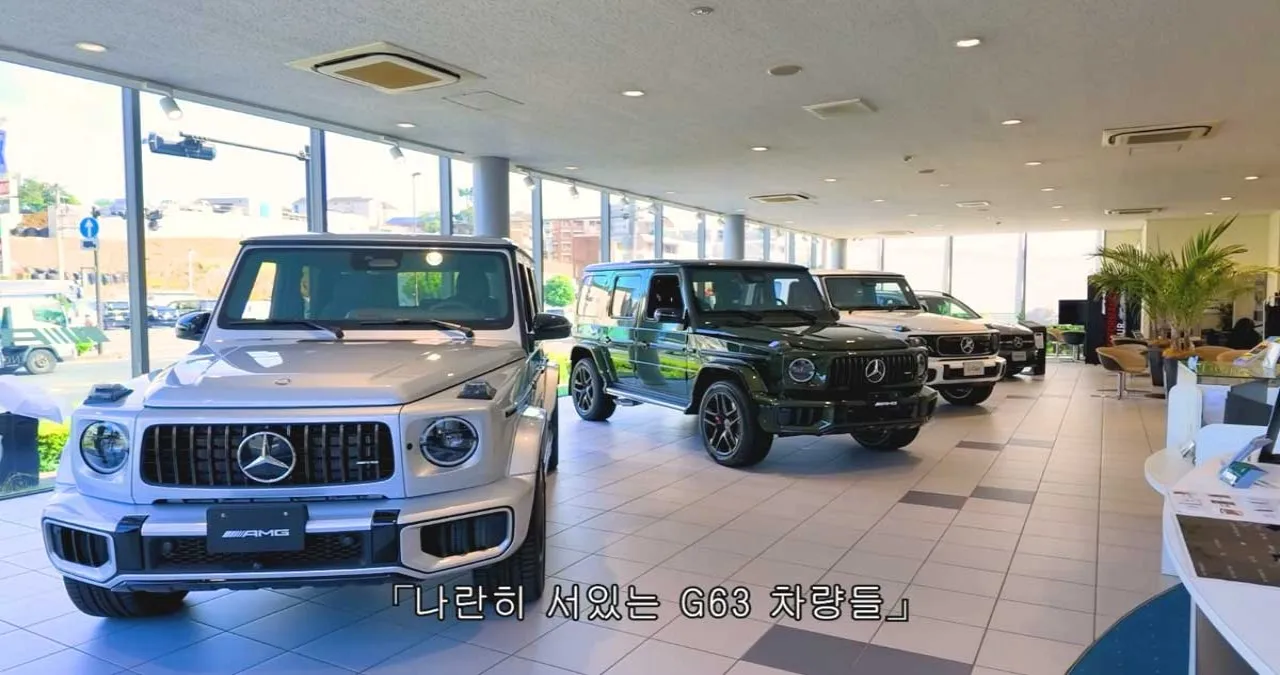 전시되어 있는 G클래스 G63 모델들 / 사진=유튜브 ‘야노시호’