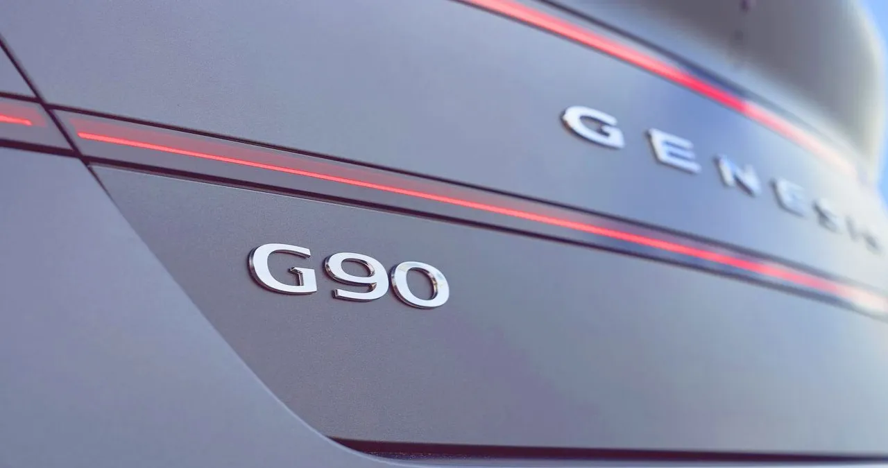 G90 후면 / 사진=제네시스