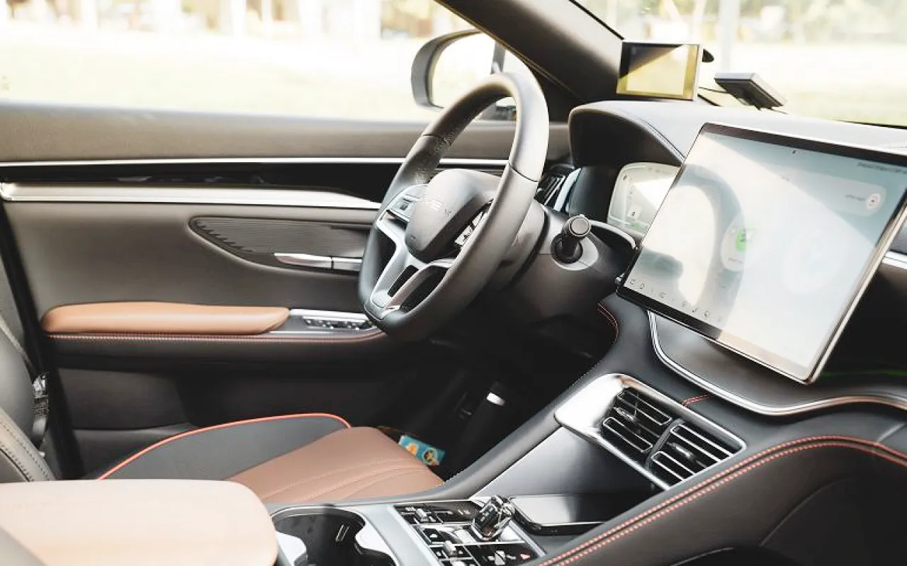 < BYD 씨라이언 6 DM-i AWD, 출처 : autoapp >