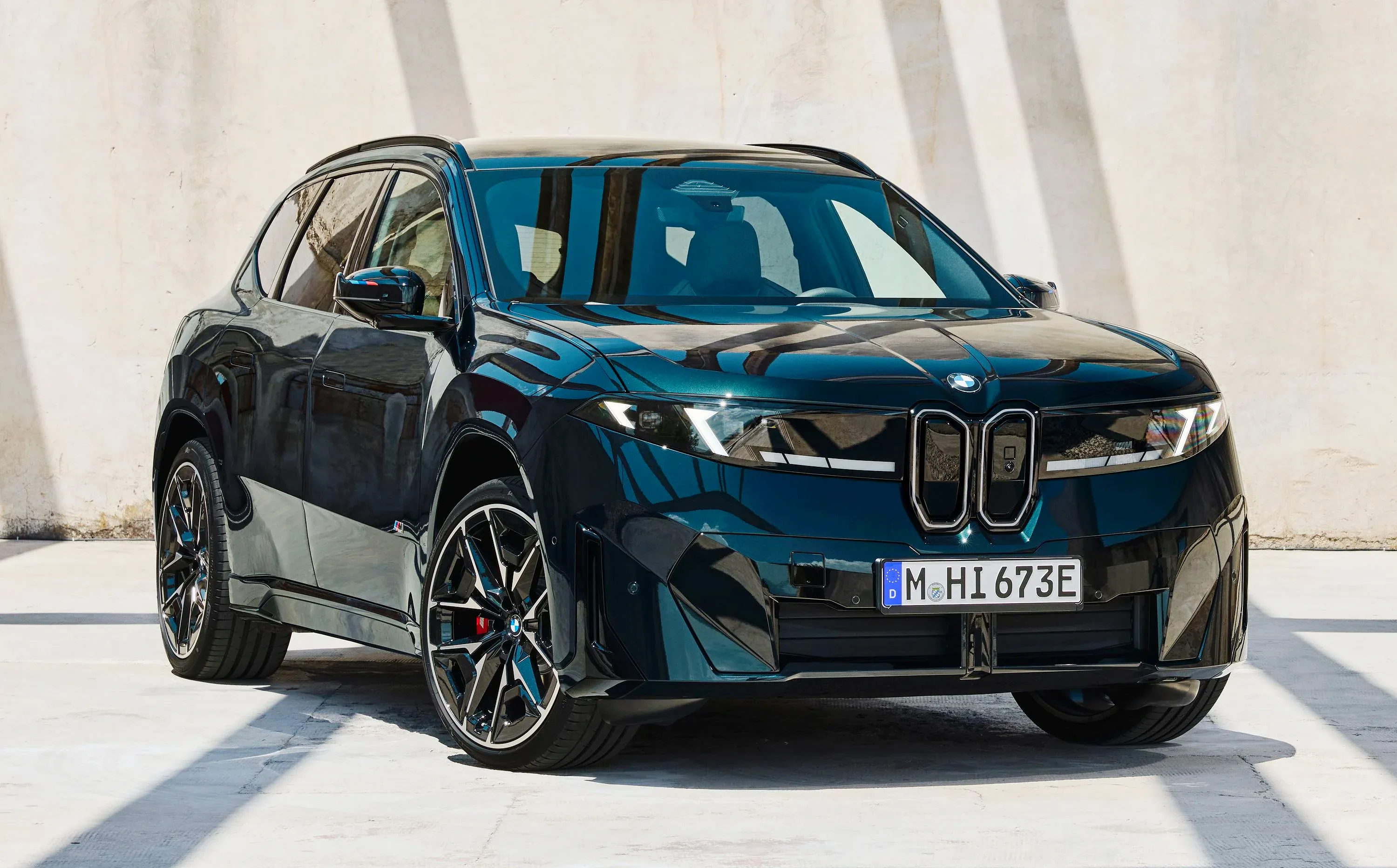 < BMW iX3 M60, 출처 : carexpert >