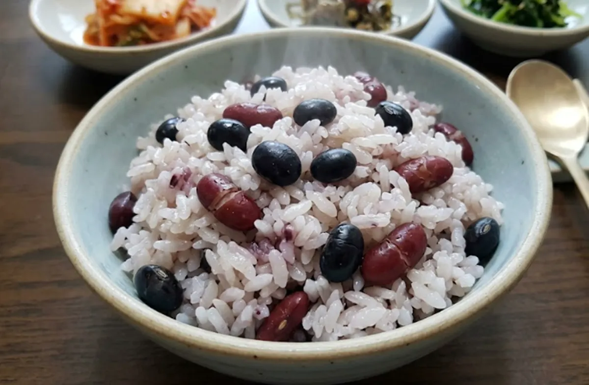 사진 : 콩 섞은 밥 / 생성형 이미지