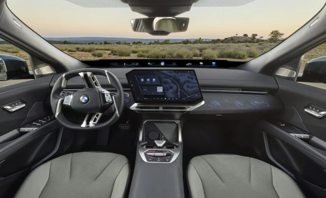 BMW IX4 쿠페 실내