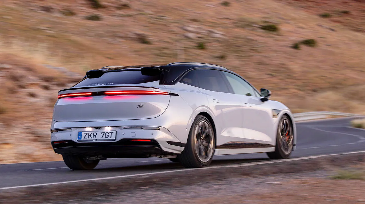 < 지커 7GT, 출처 : autocar >