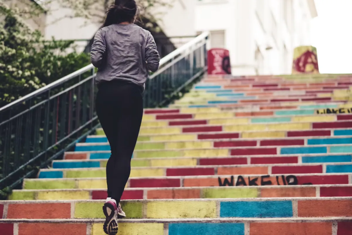사진 : 계단 오르기 운동 / unsplash.com