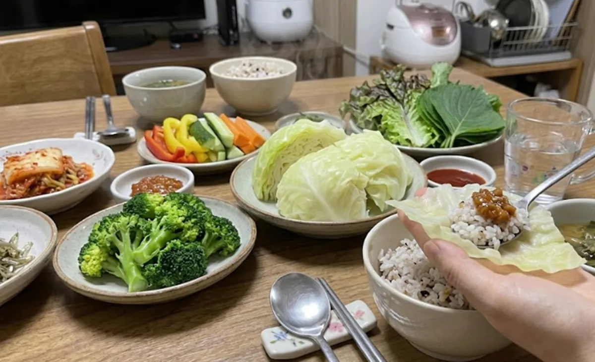사진 : 채소 중심 식사 / 생성형 이미지