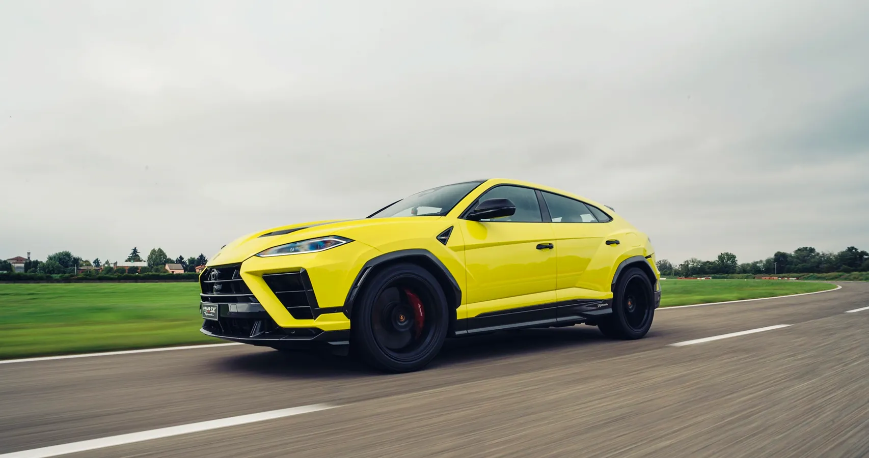 < 람보르기니 우루스 SE 퍼포만테, 출처 : carmagazine >
