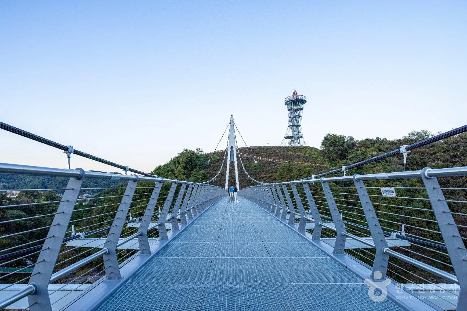 은하수교 끝에 자리한 한탄강 횃불전망대.<br>한국관광공사 대한민국 구석구석 홈페이지
