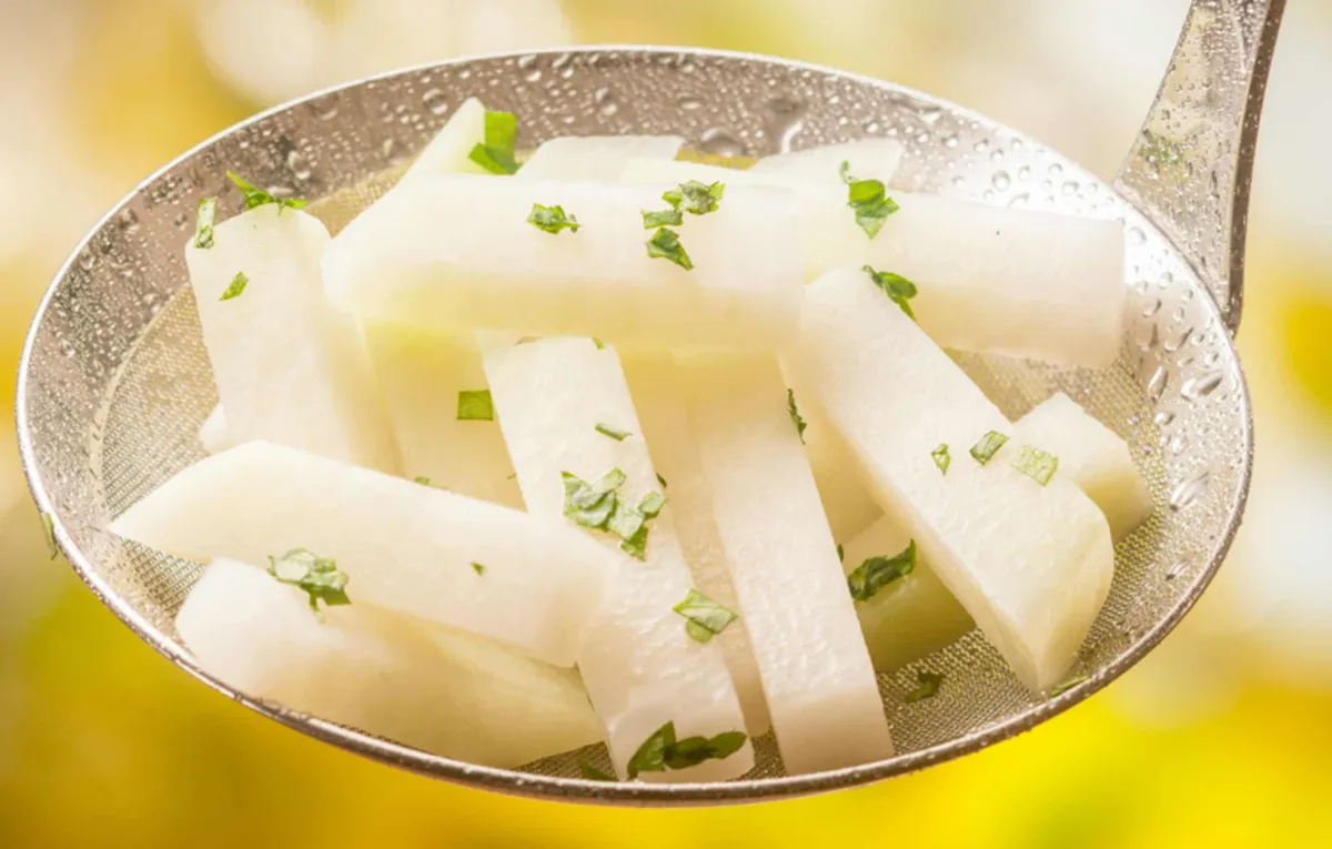 사진 : 찐 콜라비 / 생성형 이미지