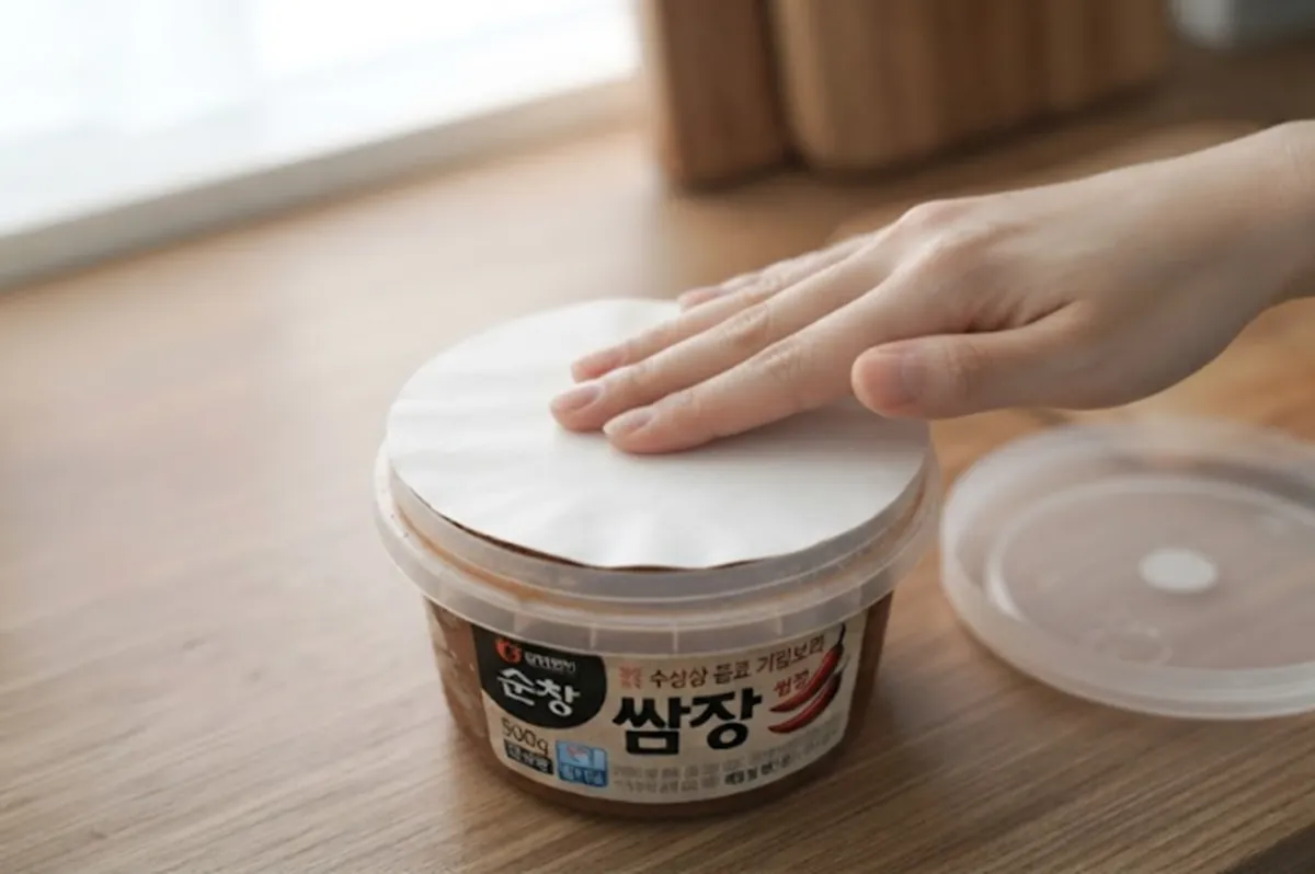 사진 : 종이 덮기 / 생성형 이미지