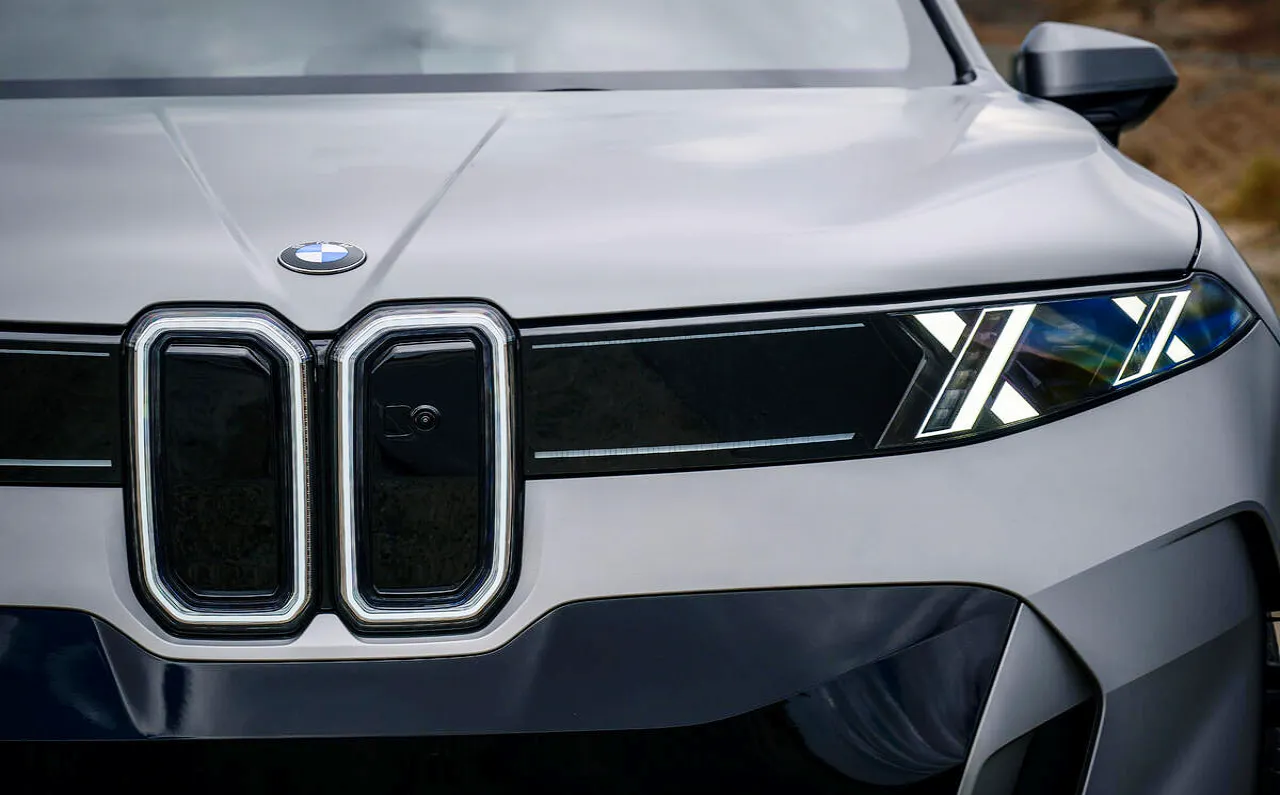 < BMW iX5 전기차, 출처 : Autocar >