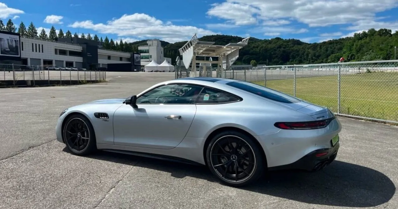 메르세데스-AMG GT43