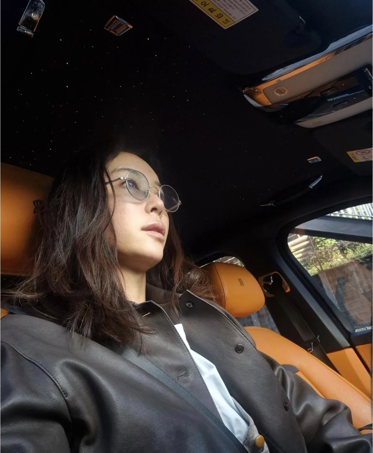 배우 황정음이 근황 사진을 공개했다. 황정음 인스타그램 캡처