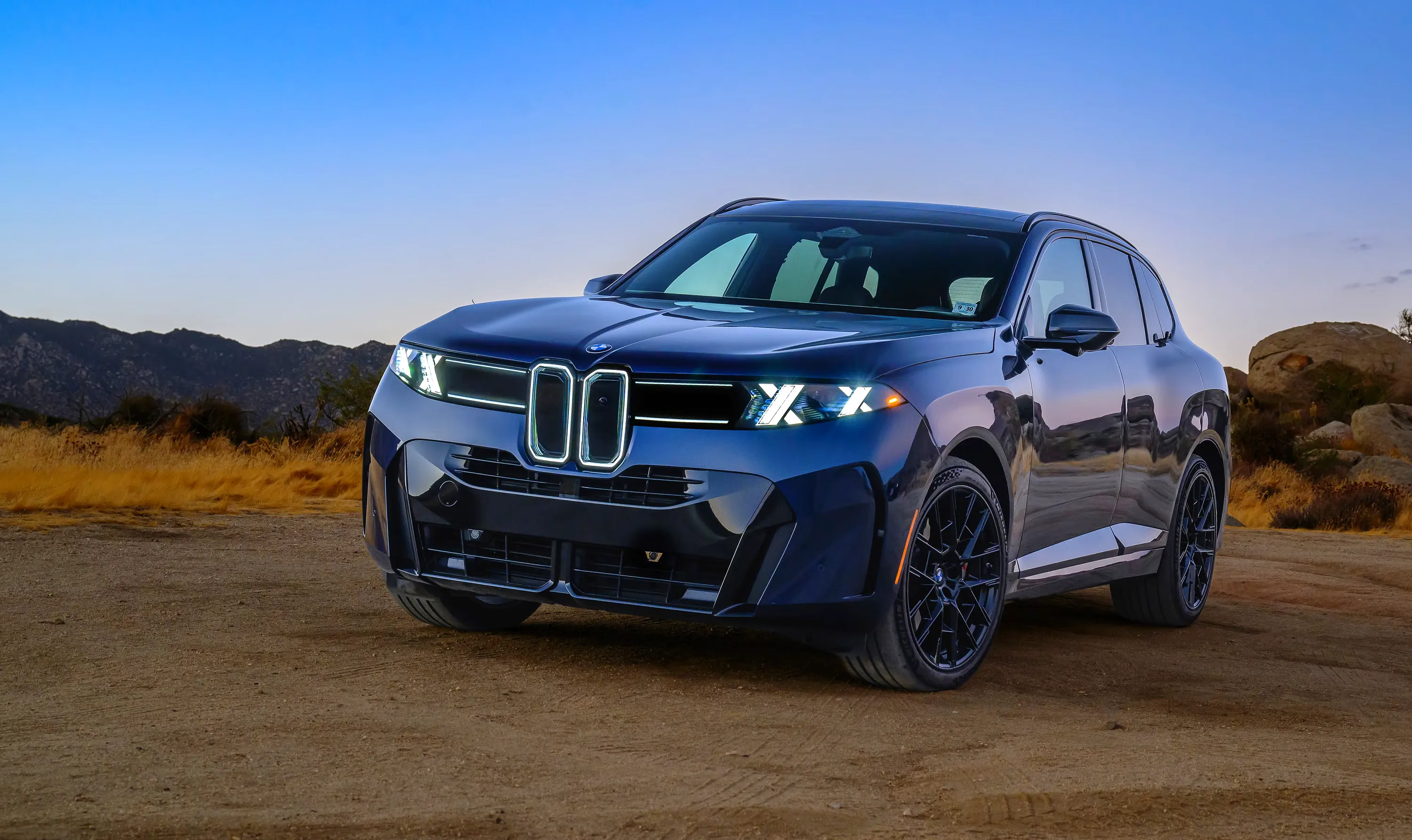 < 신형 BMW X5 풀체인지, 출처 : caranddriver >