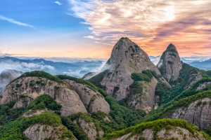 기사로 이동 - 전북 진안, 신비로운 말의 귀 마이산, 가을 단풍 절경 속 역사·문화 체험