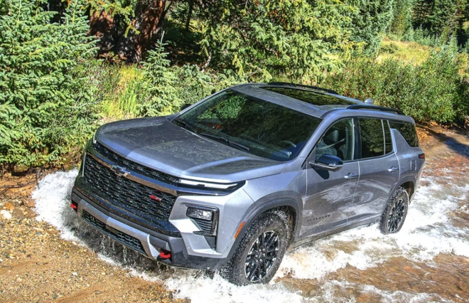 thumbnail - “팰리세이드 안 부럽다” 5.2m 거함 SUV, 아반떼 중고값에 등장했다
