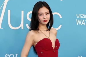 기사로 이동 - 제니, 데뷔 첫 ‘유퀴즈’ 출연 확정…유재석과 모처럼 재회