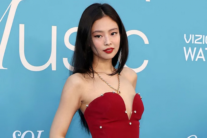 thumbnail - 제니, 데뷔 첫 ‘유퀴즈’ 출연 확정…유재석과 모처럼 재회