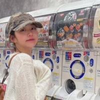 thumbnail - 장원영, ‘생얼’ 일본여행 사진 폭발적인 반응…“화장 지운거 처음 봐”