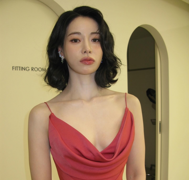 thumbnail - ‘이도현♥’ 임지연, 백상 찬밥에도 화제성 장악…고혹 드레스+예능 활약