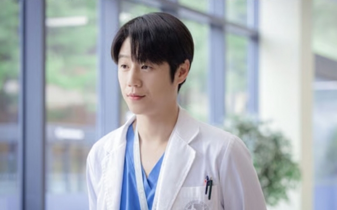 thumbnail - 정준원, “‘언슬전’ 외모 논란 예상! 고윤정과의 로맨스? 솔직히 걱정 많았다!”