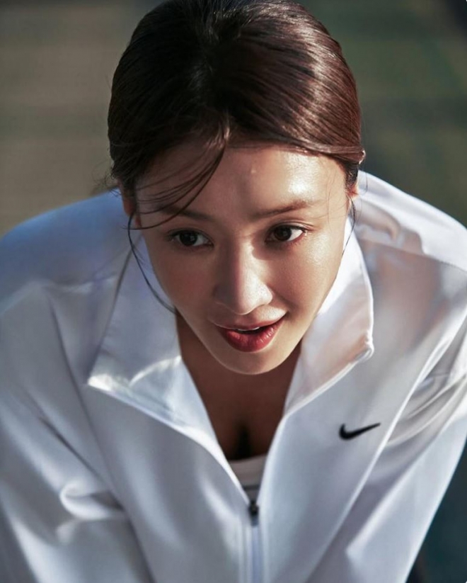 thumbnail - 이시영, 땀 조차도 ‘스타일의 일부’…“땀 흘려도 예뻐요”