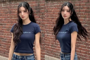 기사로 이동 - 권은비, 표정 하나로 분위기 장악… 레트로 무드의 청량한 카리스마