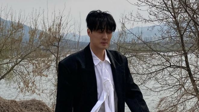 thumbnail - 소지섭, ‘광장’ 팀 전원에 금 한돈 선물…“힘들 때 팔아써라”