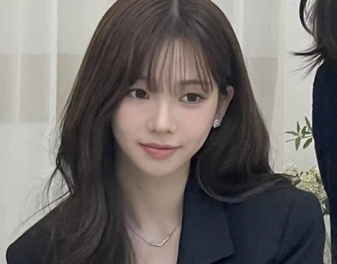thumbnail - 카리나 언니 결혼식, 너무 예쁜 민폐 하곅…시계값만 1100만원