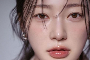 기사로 이동 - 송하윤, 학폭 의혹 1년 만에 침묵 깨고 법적 대응...최초 유포자 형사 고소
