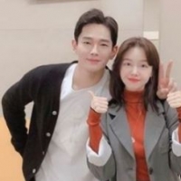 thumbnail - 걸스데이 민아♥온주완, 10살 나이차 극복하고 11월 결혼 발표 “부부로서 제2의 인생”