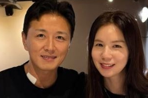 기사로 이동 - 박시은♥진태현, 암 수술 후 근황 전해...“예전 같지 않고 조금 힘드네요”