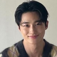 thumbnail - 변우석 “나 혼자만 레벨업” 주인공 낙점, 압도적 비주얼로 격렬한 액션과 성장 서사 선보여