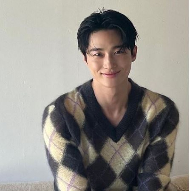 thumbnail - 변우석 “나 혼자만 레벨업” 주인공 낙점, 압도적 비주얼로 격렬한 액션과 성장 서사 선보여