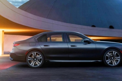 thumbnail - 1억 5천인데 ‘없어서 못 파는 차’… 연비가 16km?