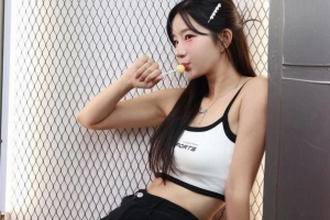 기사로 이동 - 치어리더 김진아, 맥심 모델 선정…“화보 보고 입덕할 뻔”