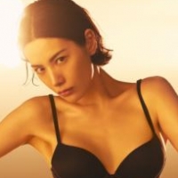 thumbnail - 나나, 속옷 화보로 드러낸 완벽한 몸매와 압도적인 존재감...탄탄한 복부라인으로 섹시미 뽐