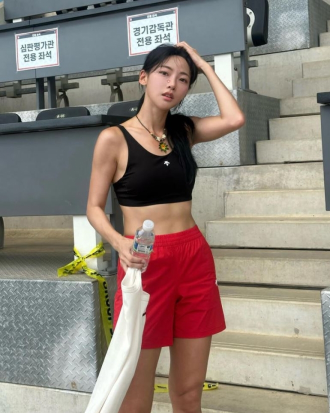 thumbnail - ‘육상 카리나’ 김민지...“다 말할 테니 살려줘”