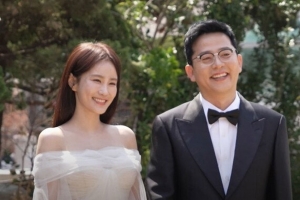 기사로 이동 - 식비만 2억짜리 결혼식 올린 김준호♥김지민, 3만원 축의금부터 19금 토크까지 ‘선 넘었다’
