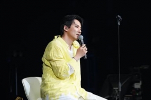 기사로 이동 - 김남길 310분 팬미팅 실체 고백! “조는 팬 위해 5시간 달렸다”