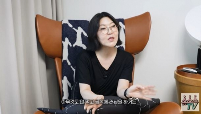 thumbnail - 한혜연, 16kg 감량 이후 44kg 체중 유지하는 특별 비법 공개...“53세 몸매 맞아