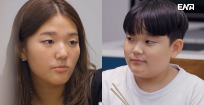 thumbnail - ‘이범수 전처’ 이윤진, 아들과 1년 만에 재회…소다남매 근황 “통번역사 합격”