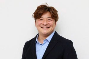 기사로 이동 - 53세 윤정수 11월 장가간다! 12살 연하 신부와 5분만에 혼인신고