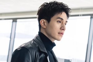 기사로 이동 - “송편 먹는다” 1년 전 한마디에…이동욱, 1억 뷰 ‘월병 전쟁’에 강제 참전
